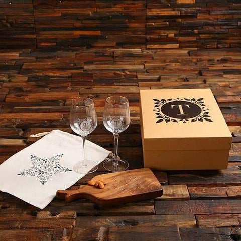 Image of Personalized Wine Glass & Cheese Board Gift Set - All Products