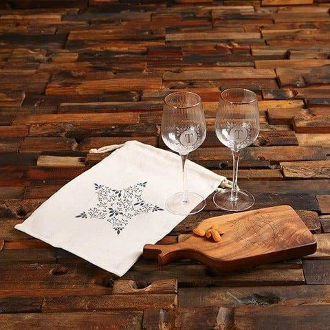 Image of Personalized Wine Glass & Cheese Board Gift Set - All Products